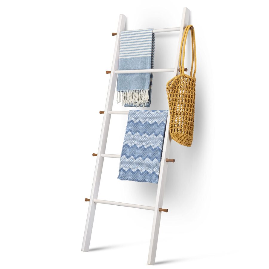 Ladders For Quilts – What is a Quilt Ladder Used For?